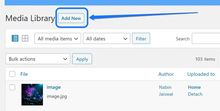 Apontando para o botão Adicionar novo ao lado do título da página na Biblioteca de mídia do WordPress