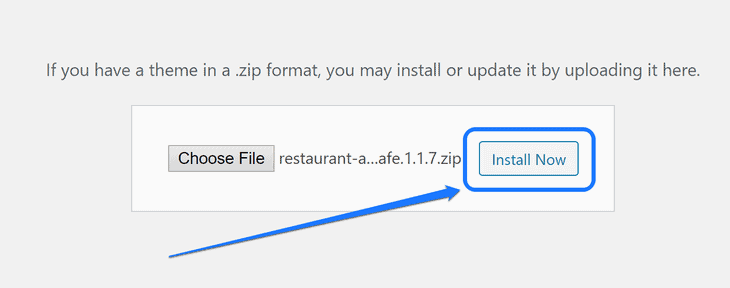 Apontando para o botão Instalar agora depois de carregar um novo tema no WordPress