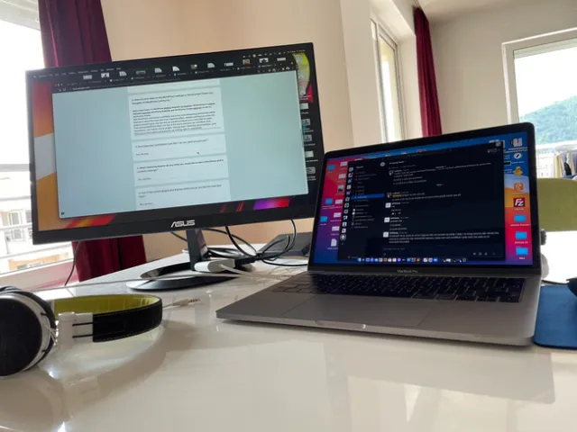 Aleksandar Savkovic stazione di lavoro