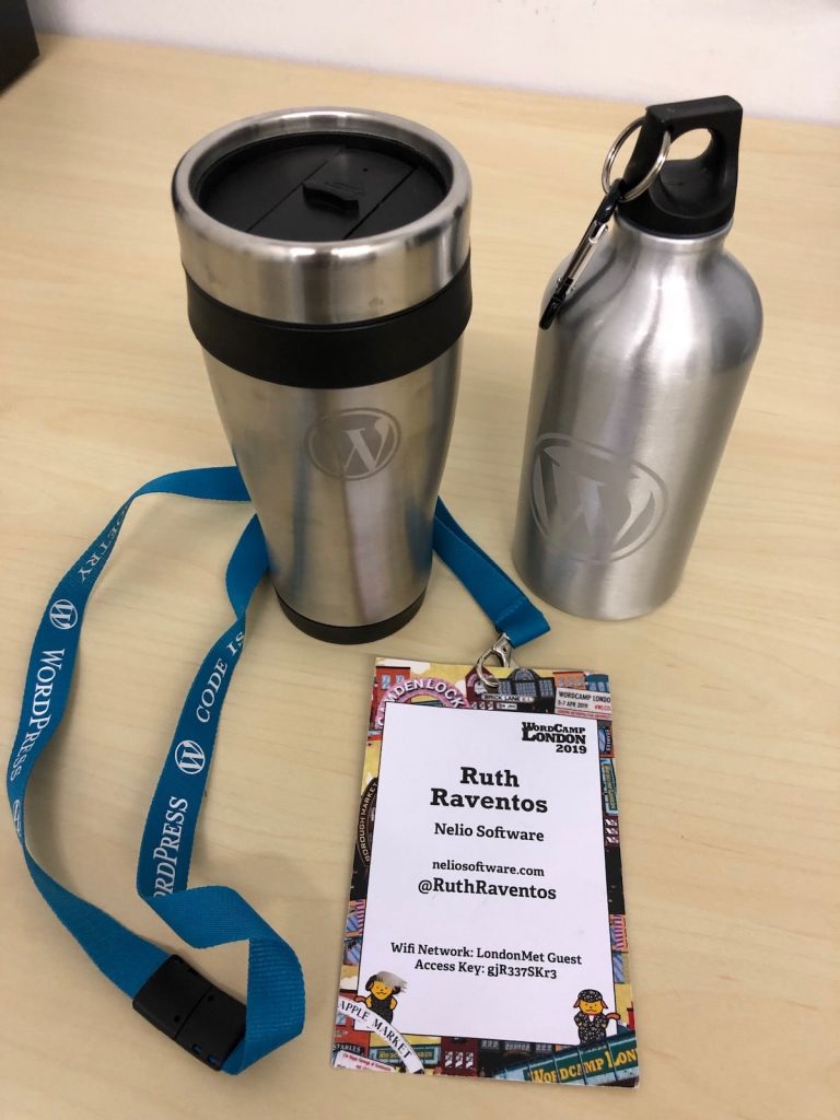WordCamp London 2019 中使用的可重复使用瓶子的照片