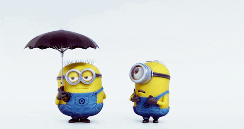 Gif de dos minions con doble paraguas invento.
