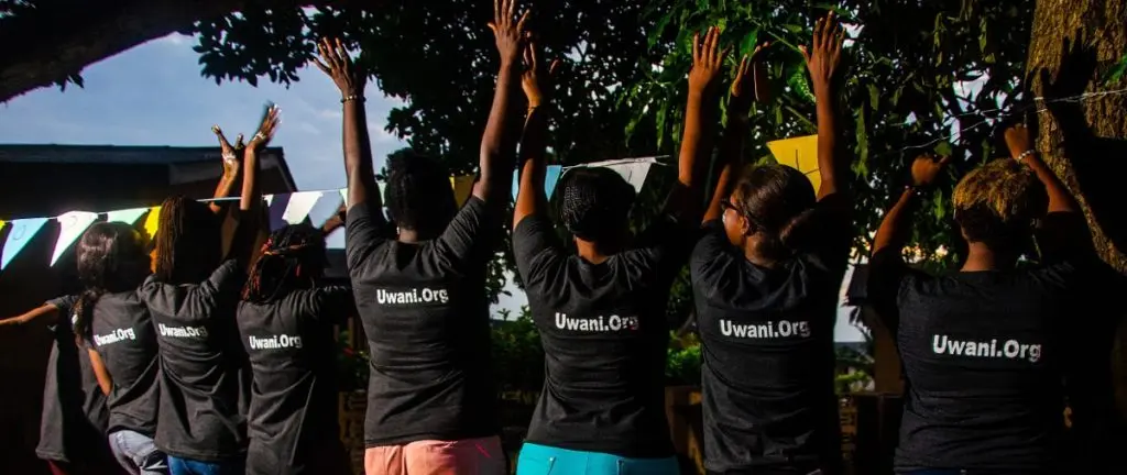 우와니 허브. "우리는 지구상의 모든 곳에서 여성과 소녀들을 지지합니다 - 우리 마을 허브를 기념합니다"