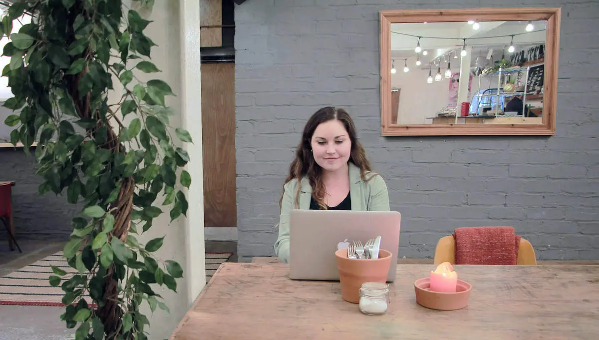 Тесс Кофлан-Аллен из Forwords