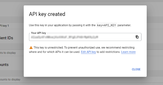 Copiați cheia API Copy the API key