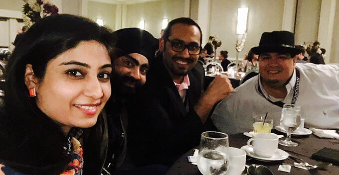 Daman Jeet, Tavleen และ Syed ที่ Traffic and Conversion Summit Daman Jeet, Tavleen, and Syed at Traffic and Conversion Summit