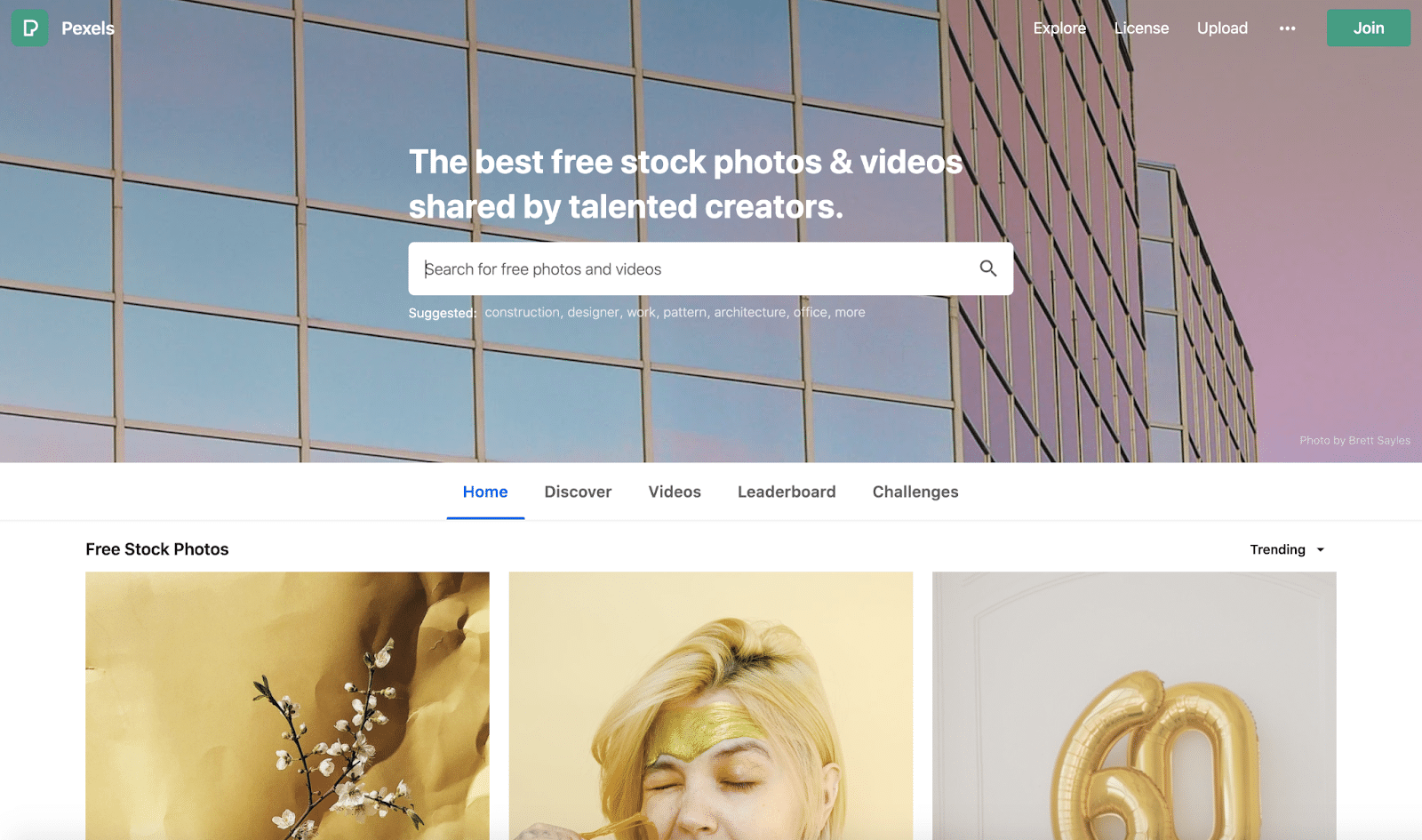 Pexels stok görseller sitesinin ana sayfası.