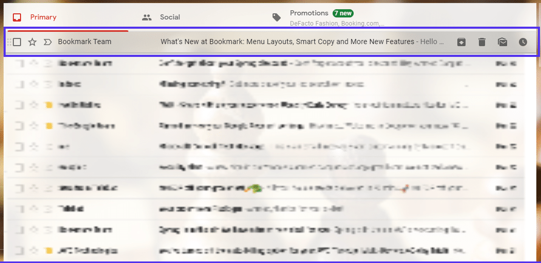 กล่องจดหมาย Gmail ที่เปิดอยู่โดยไฮไลต์อีเมลใหม่ล่าสุดไว้