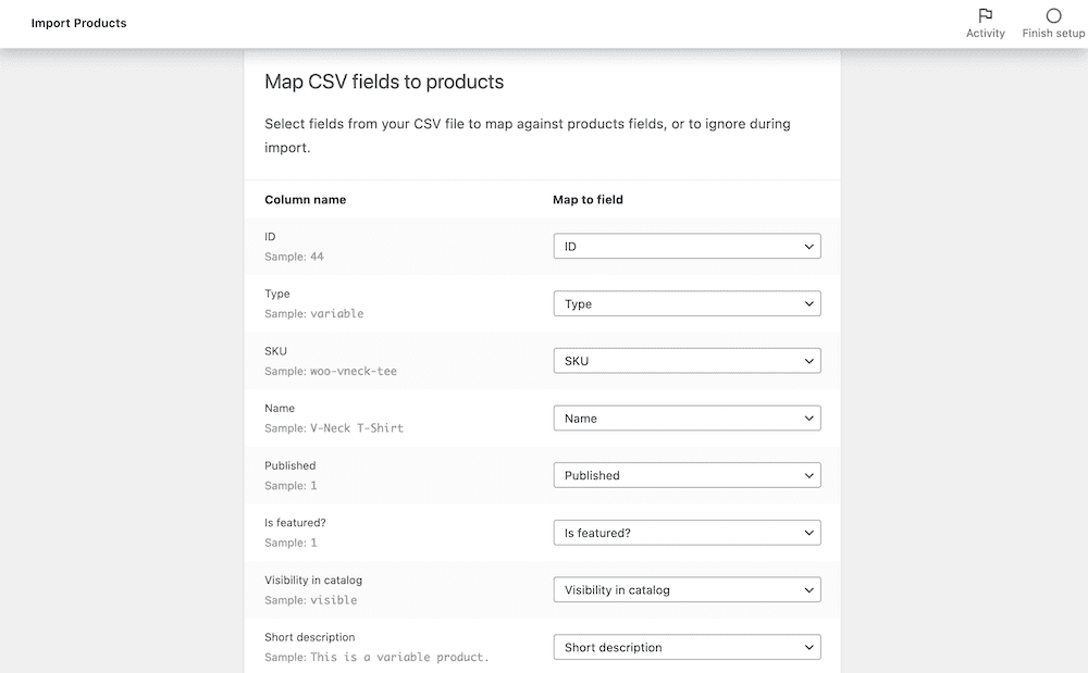 왼쪽에는 스프레드시트 값이 표시되고 오른쪽에는 WooCommerce 필드와 관련된 드롭다운 메뉴가 표시된 WooCommerce 열 매핑 화면.