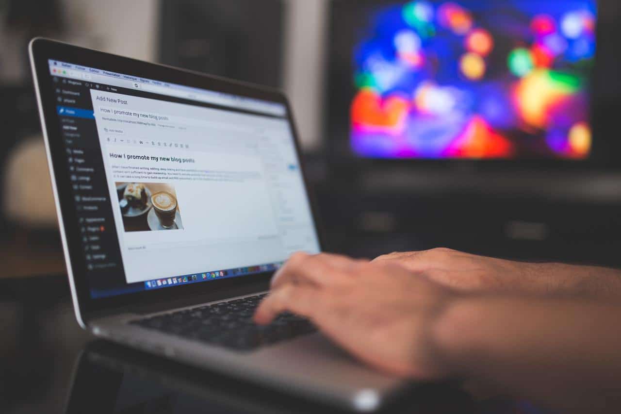 あなたのウェブサイトにはブログが必要ですか?