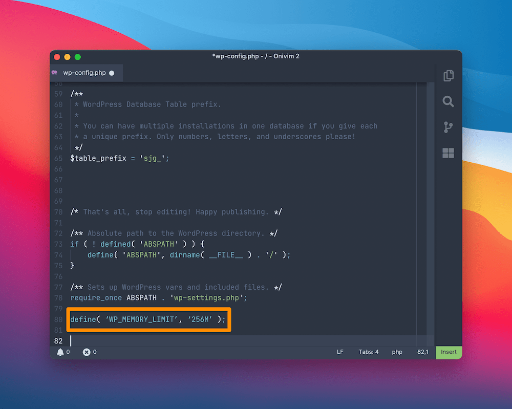 Edytor Onivim2 pokazujący otwarty plik wp-config.php z podświetloną linią limitu pamięci.