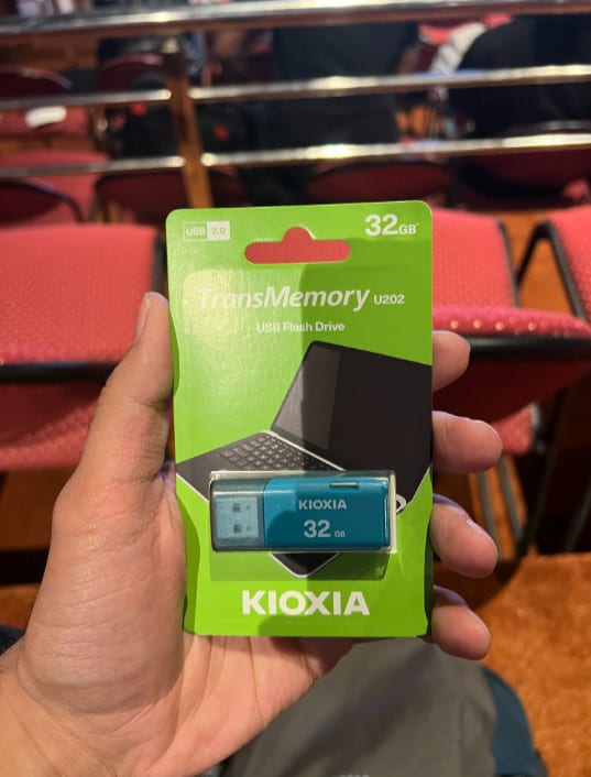Pen drive cadou un WordCamp Kerala