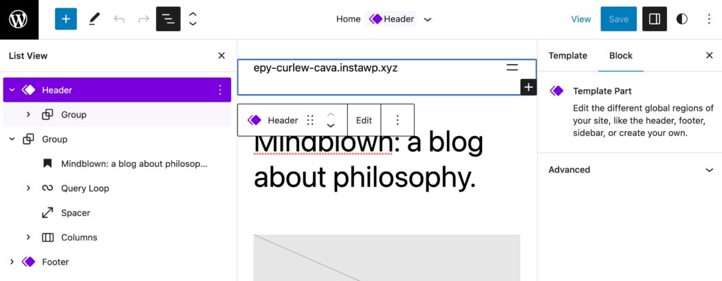 În timpul editării paginii Hompe În WordPress 6.2, este selectat antetul. Vizualizarea listă este afișată, la fel ca panoul Stiluri. În fiecare dintre aceste zone, părțile șablon au o pictogramă violet strălucitor.
