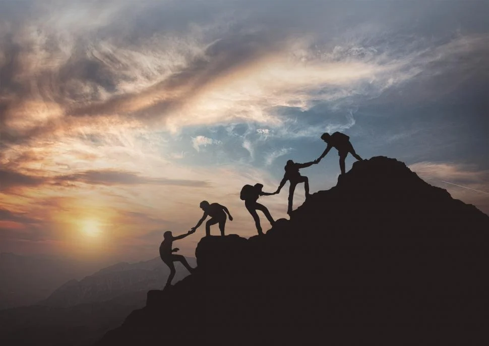 Generación de clientes potenciales con su contenido de alta calidad para su negocio 82 hand in hand