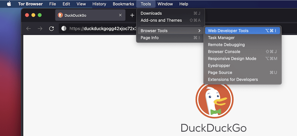 Una ventana del navegador Tor que muestra el sitio web de DuckDuckGo y el enlace a las herramientas de desarrollo web en la barra de herramientas principal.