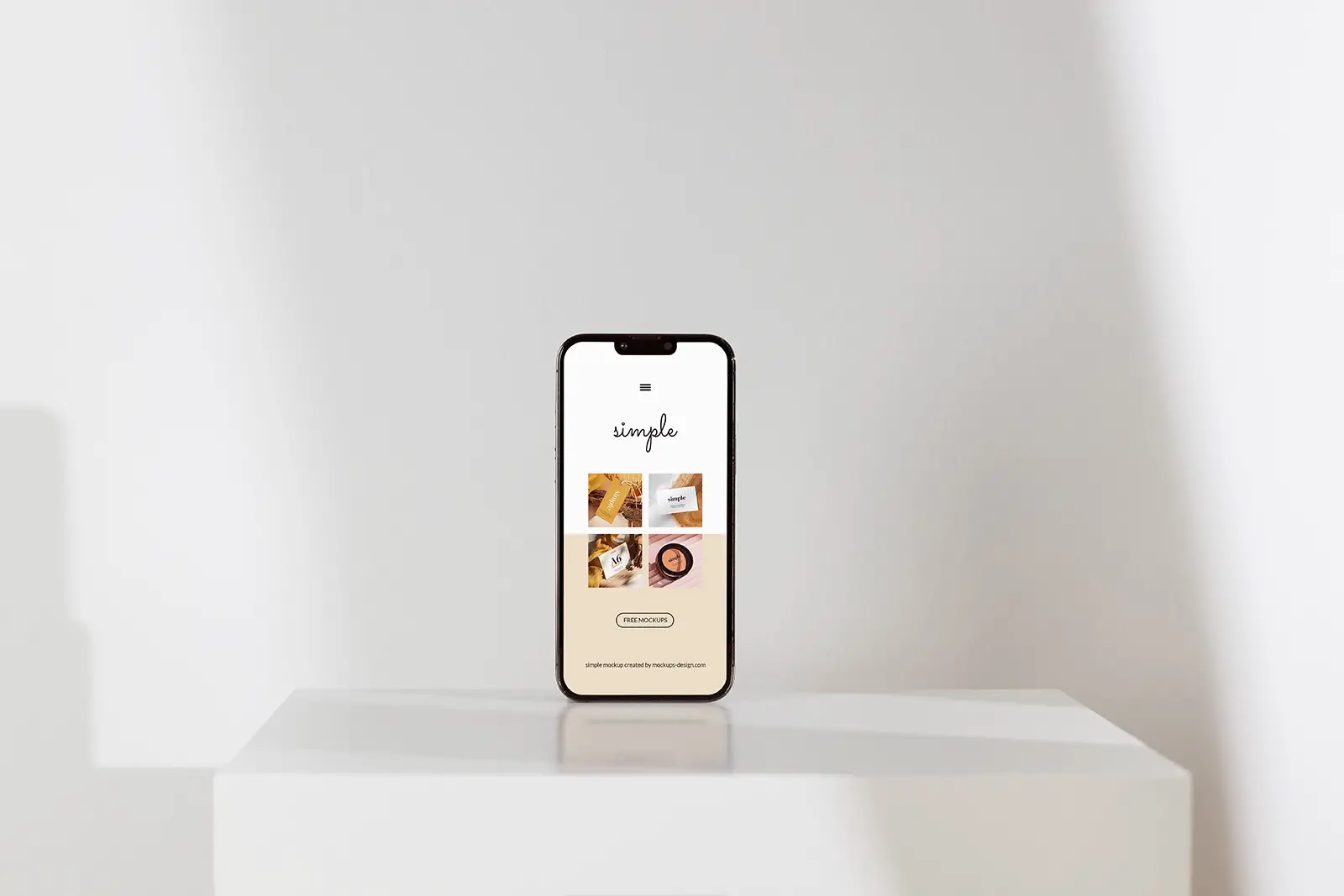 iPhone en maqueta de fondo blanco -