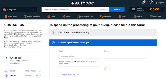 Bir araba parçaları web sitesindeki bir iletişim formu örneği An example of a contact form, on a car parts website