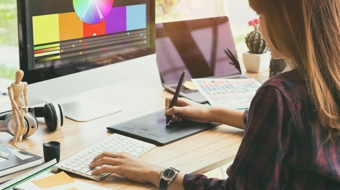 Графический дизайнер Graphic Designer