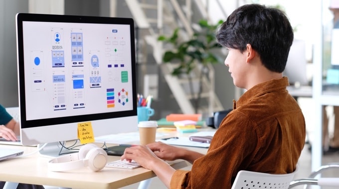 UI/UX дизайнер UI/UX Designer