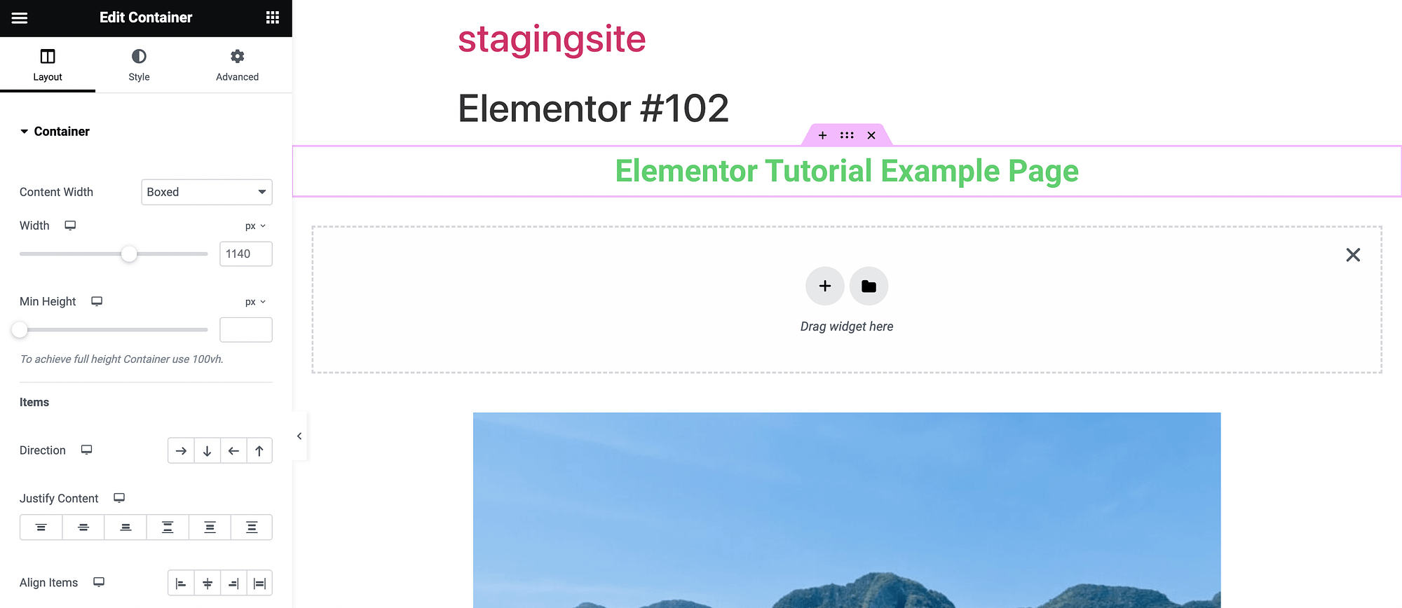 Adăugarea unui container pe o pagină Elementor.