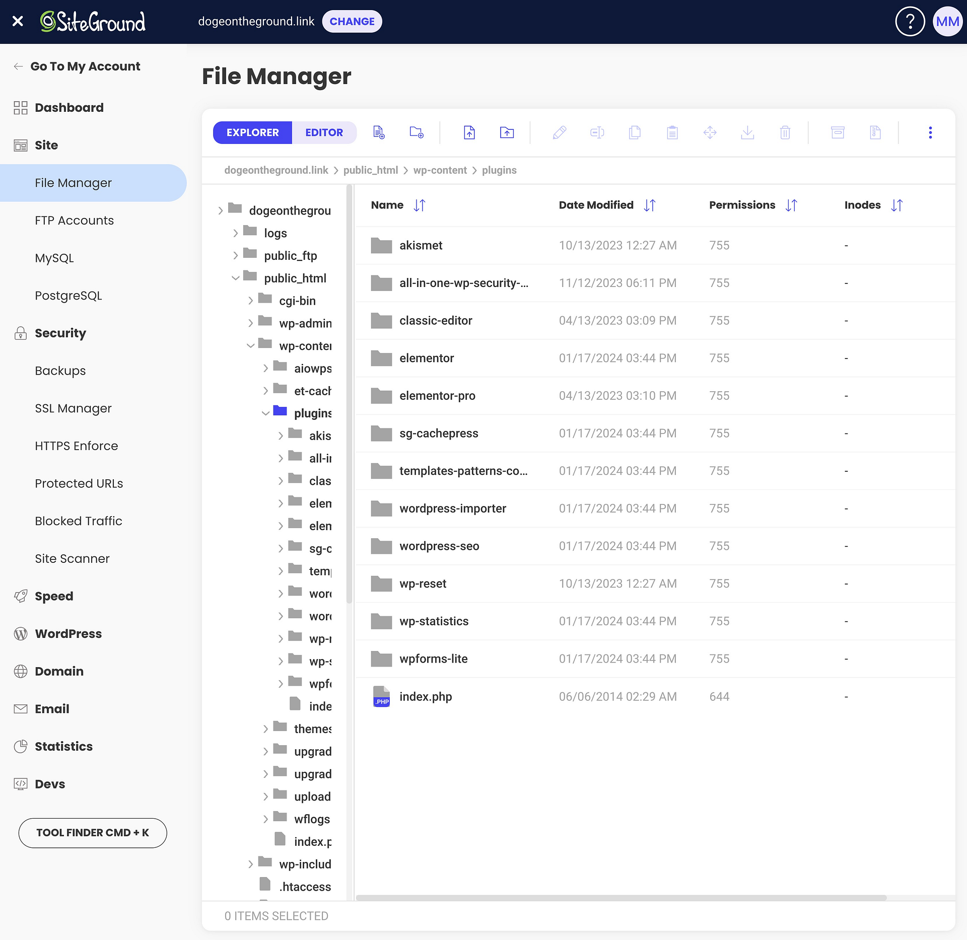 SiteGround 파일 관리자 도구와 Bluehost cPanel.