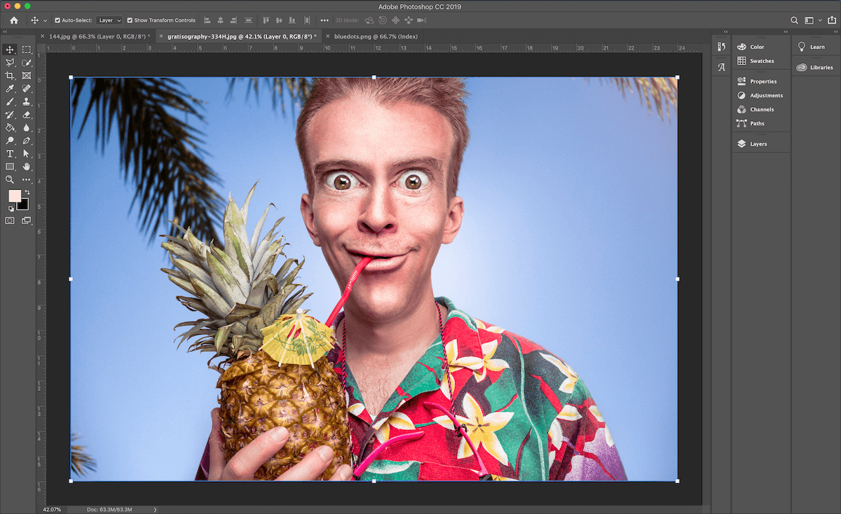 Screenshot eines lustigen Mannes, der bereit ist, in eine Textur im Comic-Stil umgewandelt zu werden