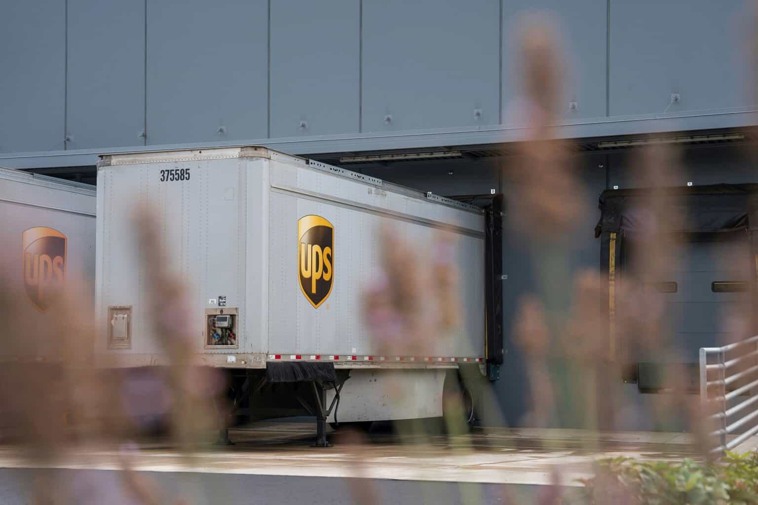 ciężarówka ups