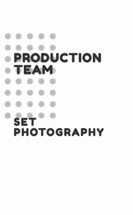 スクロール時に変化するテキストと画像