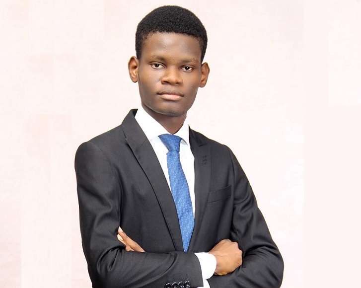 Ayodeji z Divi Lagos