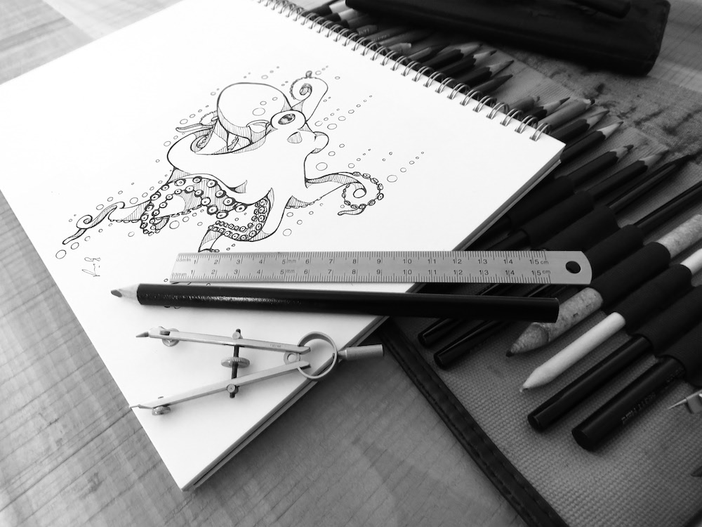 quaderno di schizzi d'arte gratuito mock up