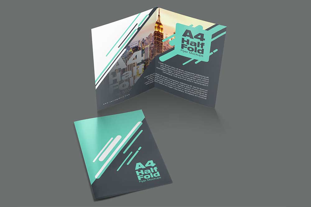 mockup selebaran setengah kali lipat a4 gratis