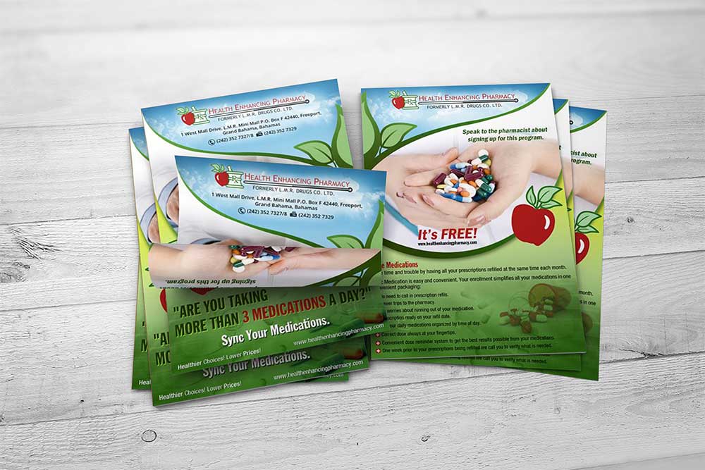 mockup selebaran gulung gratis