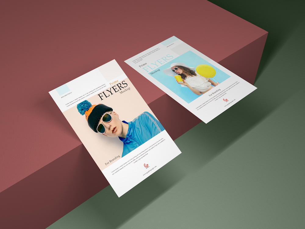 psd mockup selebaran perdana gratis untuk pencitraan merek