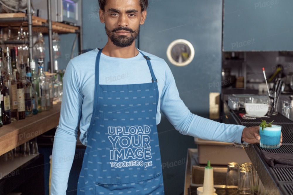 Schürzenmodell mit Barista