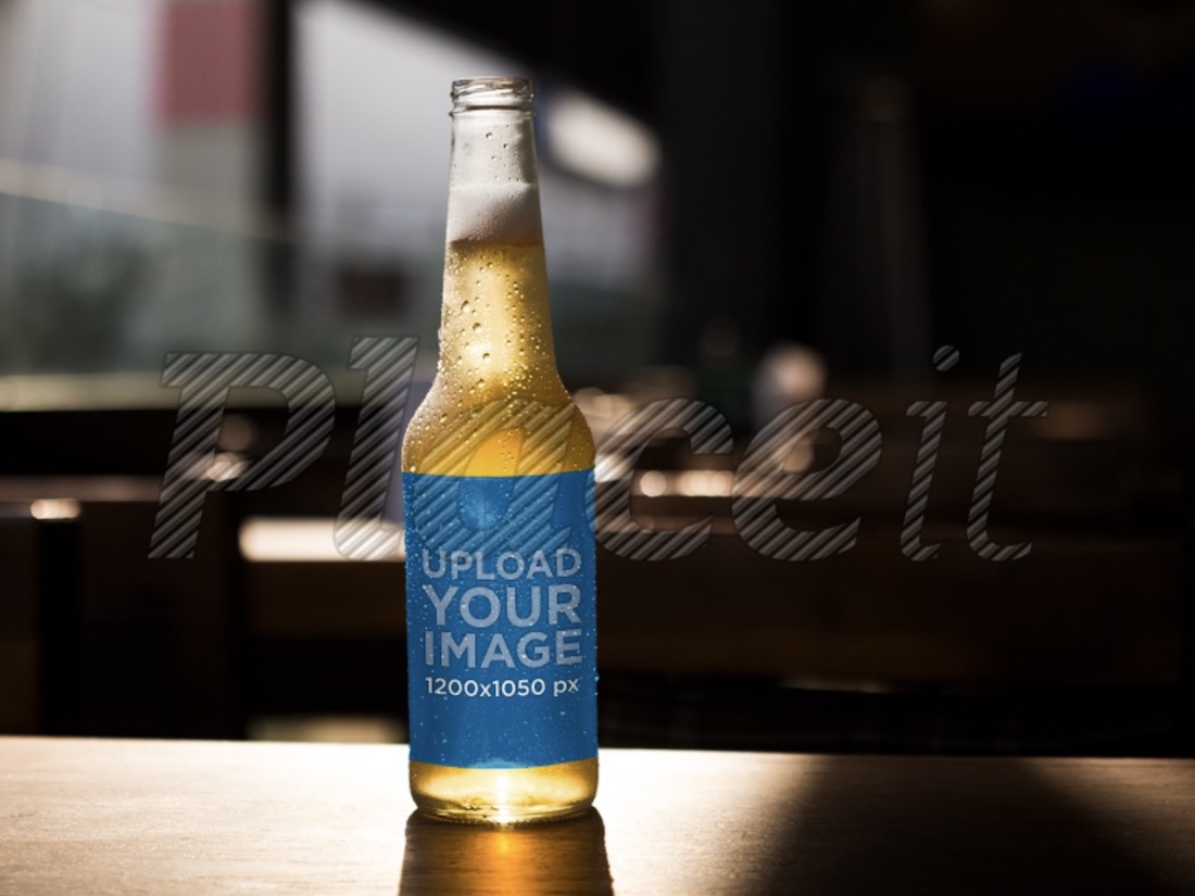 Offenes Goldlagerbierflaschenmodell