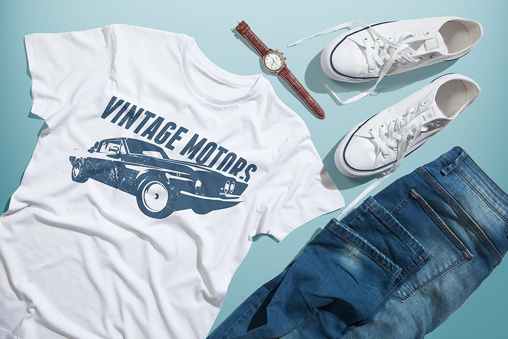 白いTシャツのモックアップ