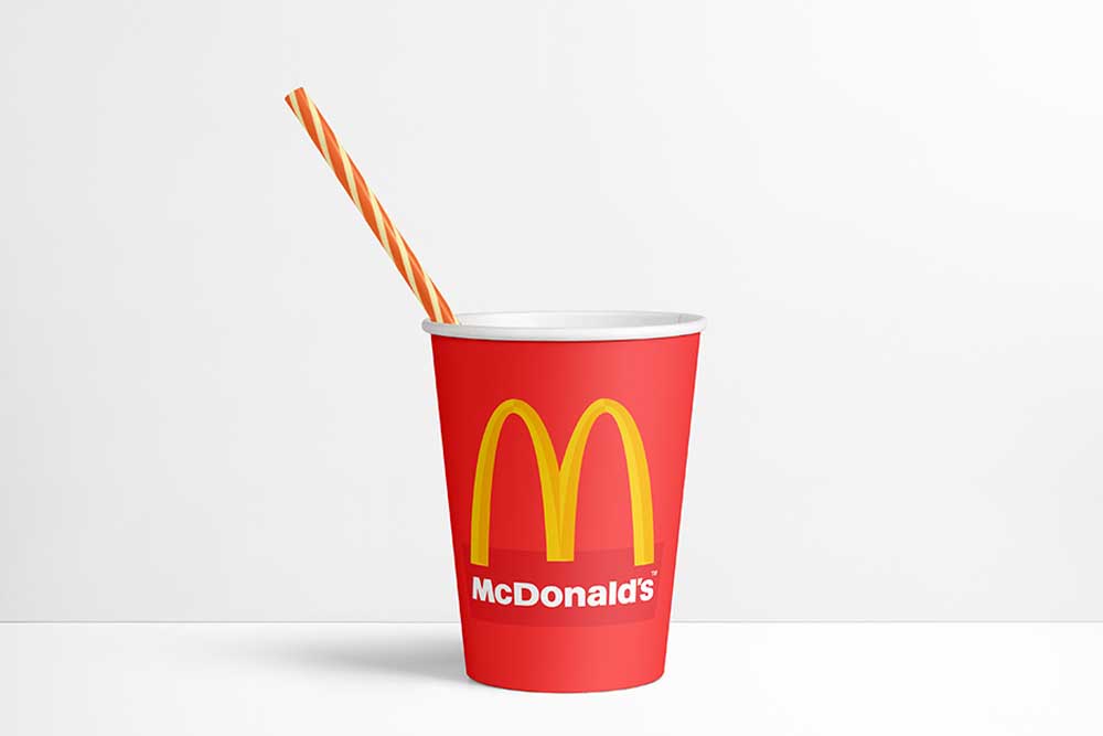 コーヒーカップのモックアップ