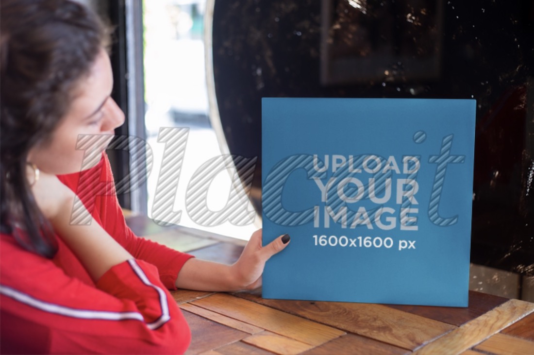 mockup di una copertina di un album in vinile