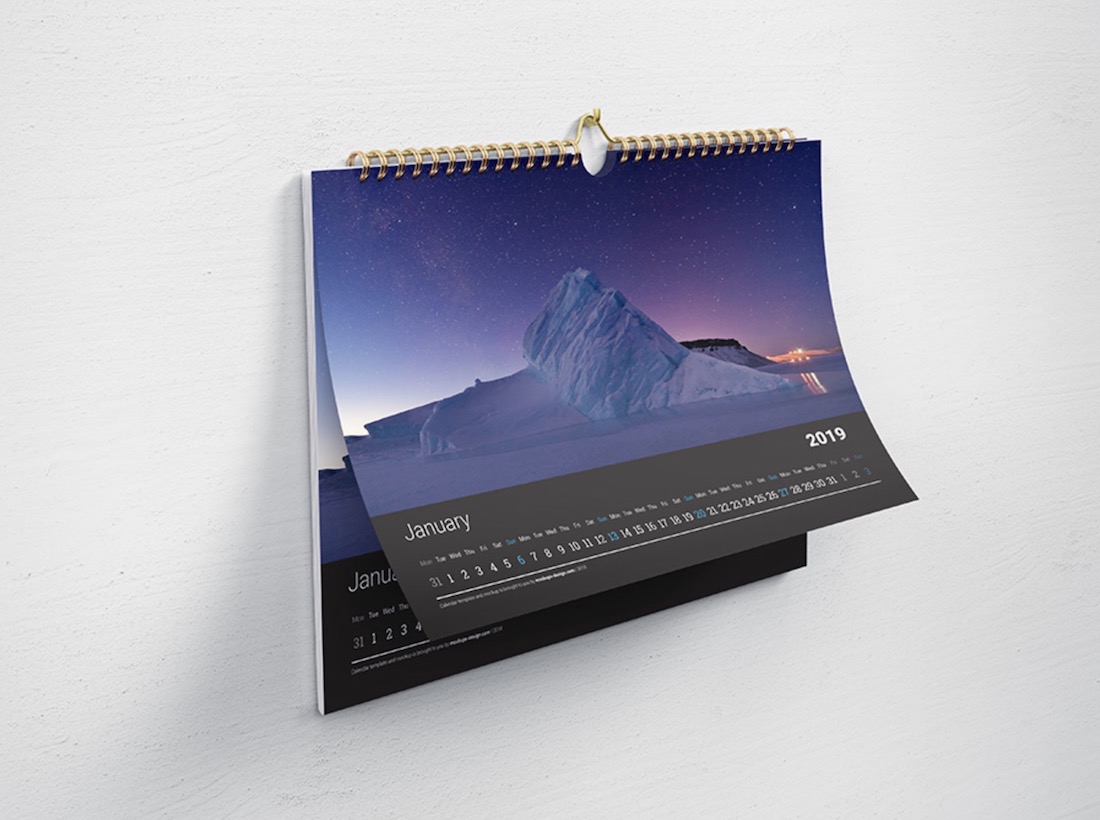 mockup di calendario da parete orizzontale gratuito psd