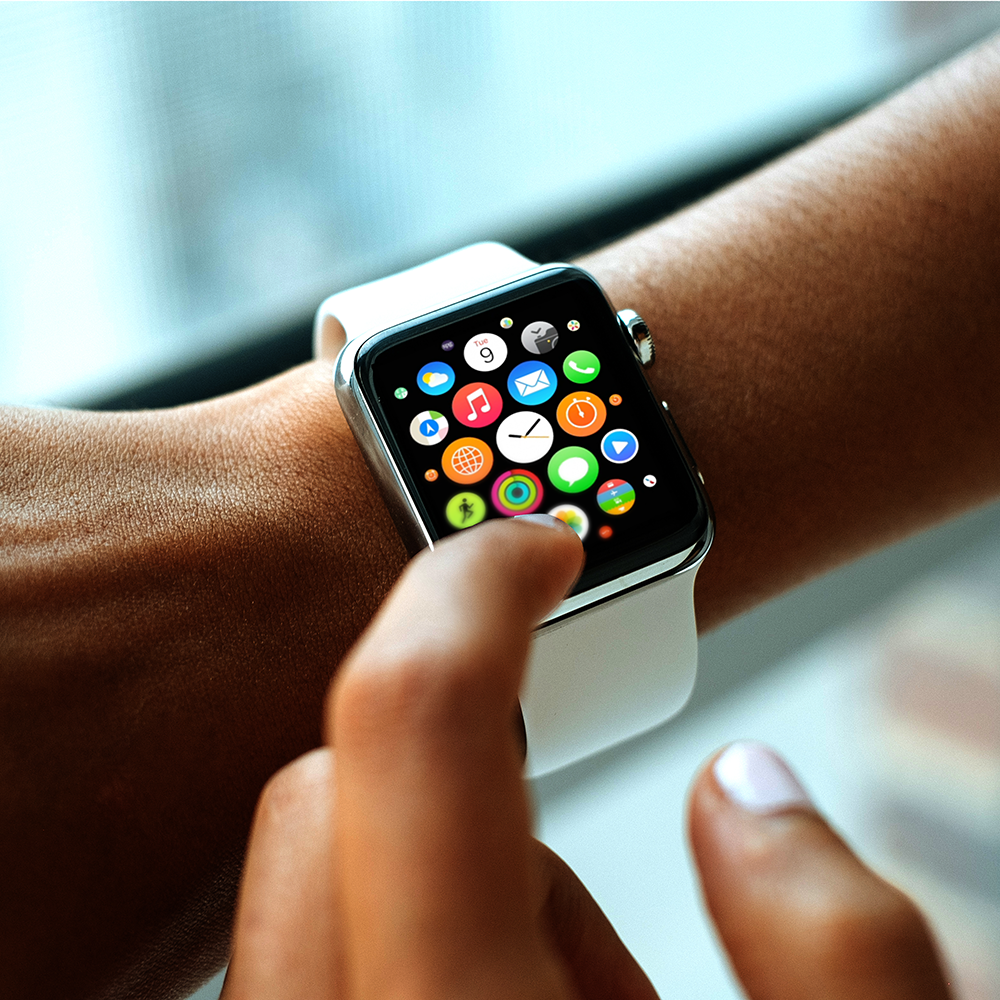 Dito gratuito per Apple Watch Mockup