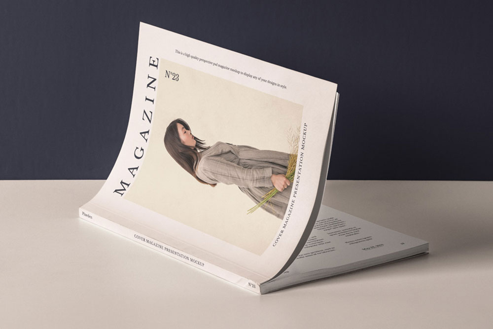 雑誌の表紙のモックアップ