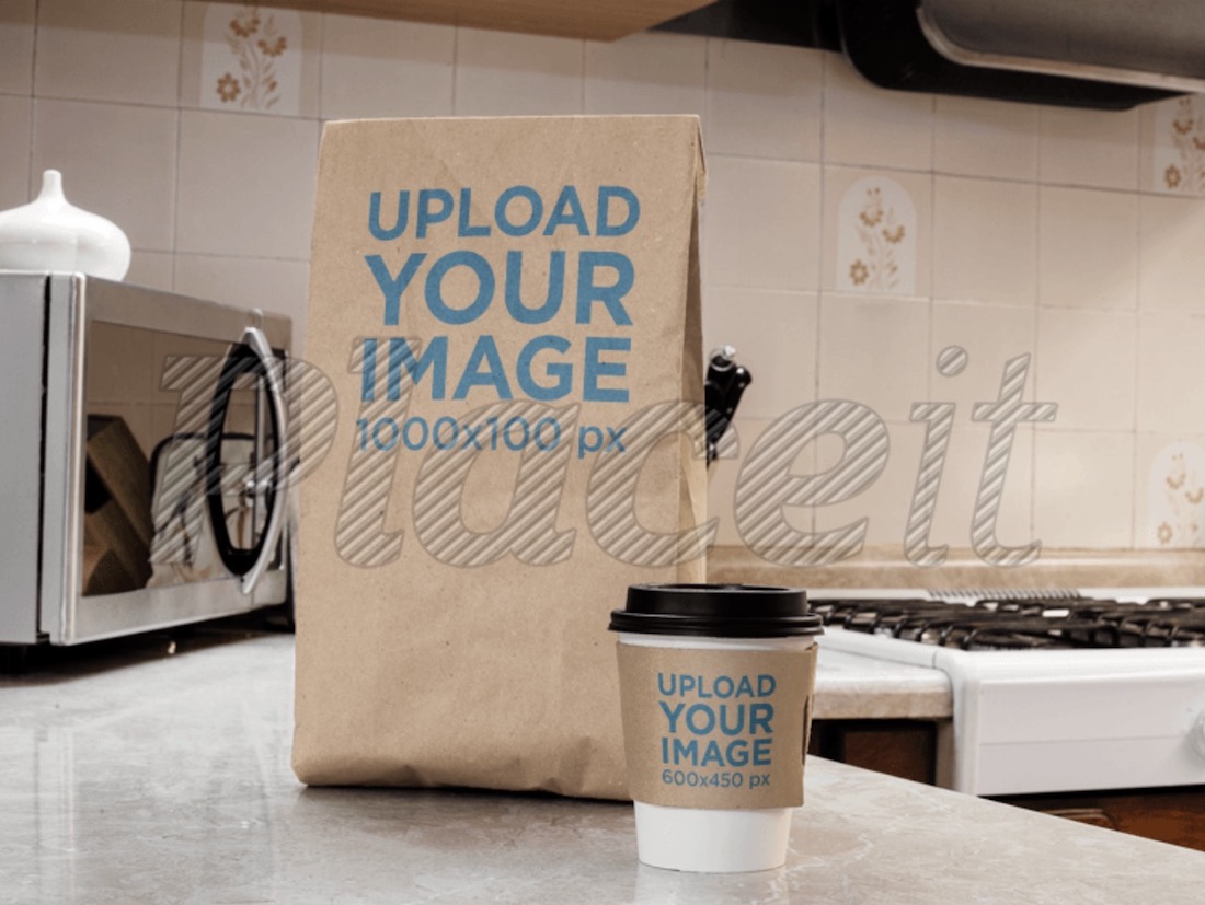 テイクアウトのコーヒーカップと紙袋のモックアップ