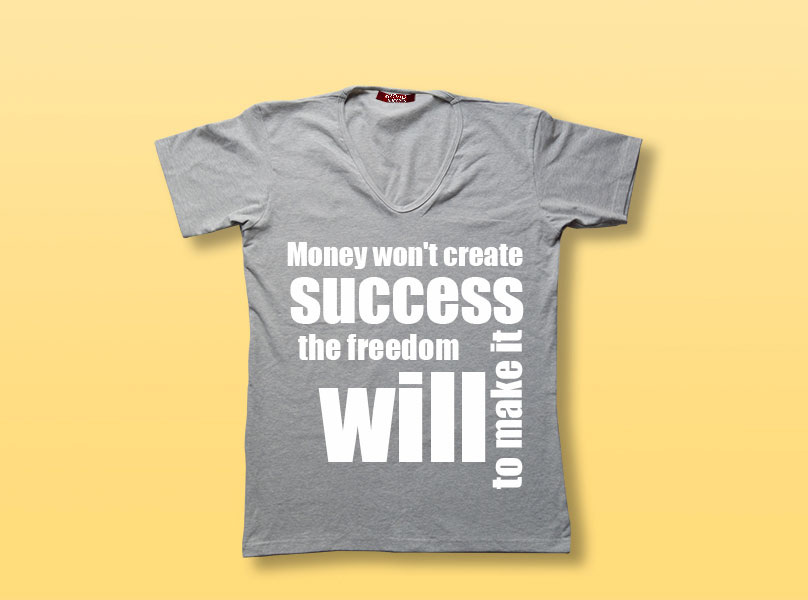 V-Ausschnitt Shirt Free Mockup