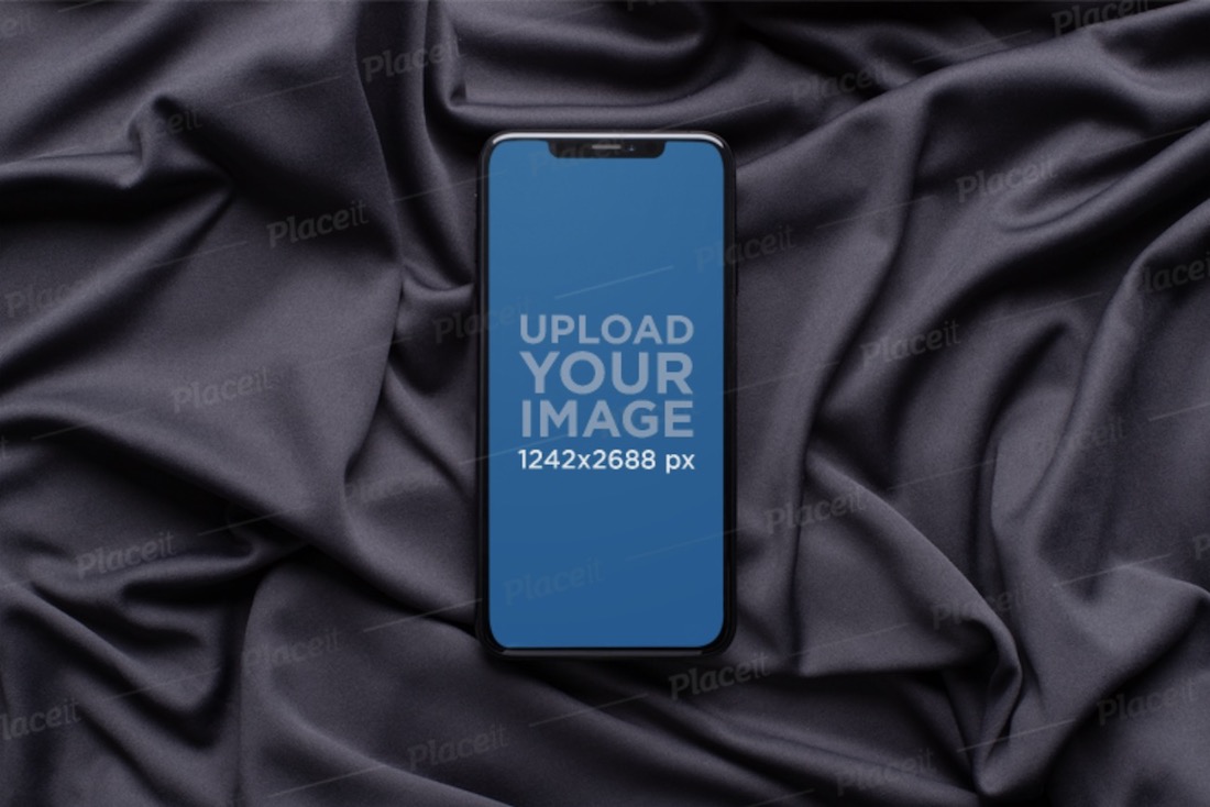macheta unui iphone xs max gri spațial pe o suprafață de mătase